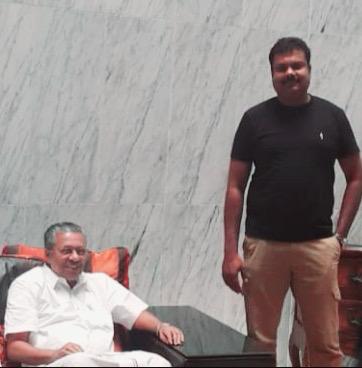 RK Wedding Mall MD Navas with Pinarayi Vijayan Image